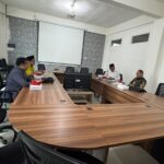 Penyerahan dokumen laporan keuangan Universitas Al-Qolam Malang dari KAP Supoyo, Sutjahjo, Subyantara dan Rekan